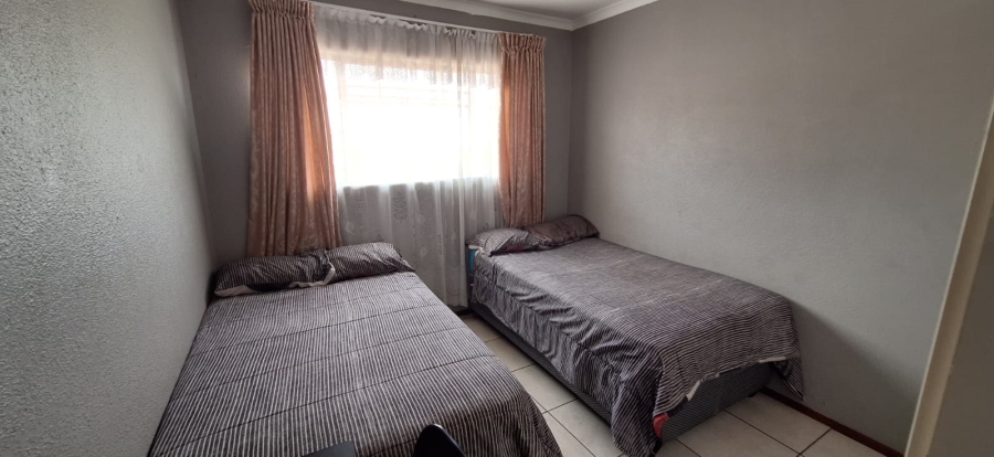 2 Bedroom Property for Sale in Farrar Park Gauteng