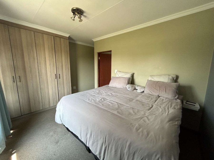 To Let 2 Bedroom Property for Rent in Blue Hills Gauteng