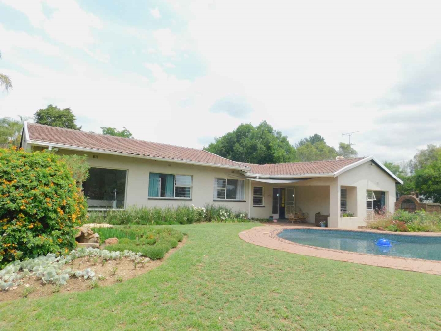 To Let 4 Bedroom Property for Rent in Bryanston Gauteng