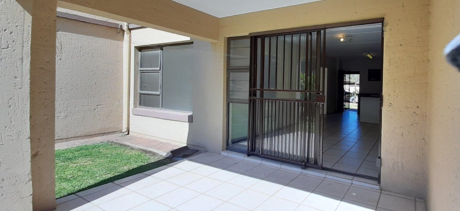 1 Bedroom Property for Sale in Sunninghill Gauteng