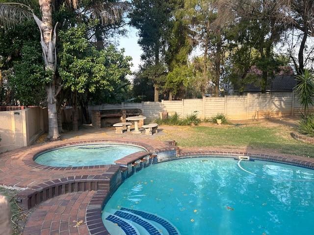 To Let 2 Bedroom Property for Rent in Ferndale Gauteng