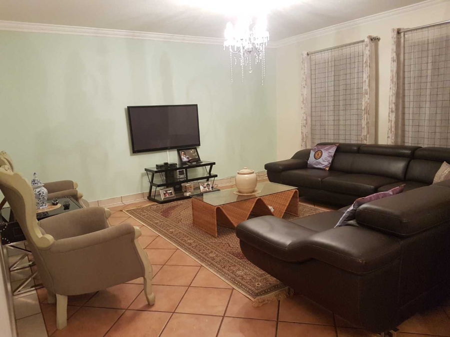 To Let 3 Bedroom Property for Rent in Boardwalk Gauteng