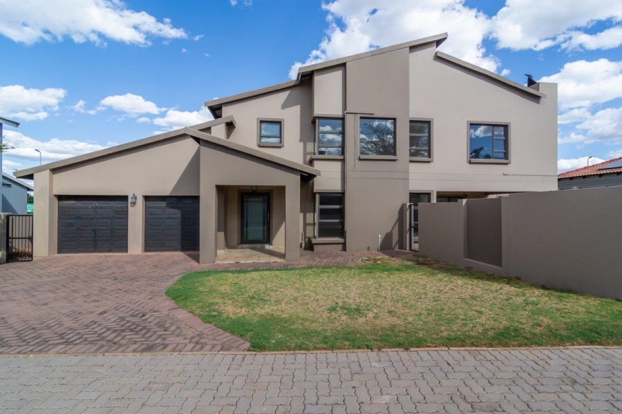 4 Bedroom Property for Sale in Homes Haven Gauteng