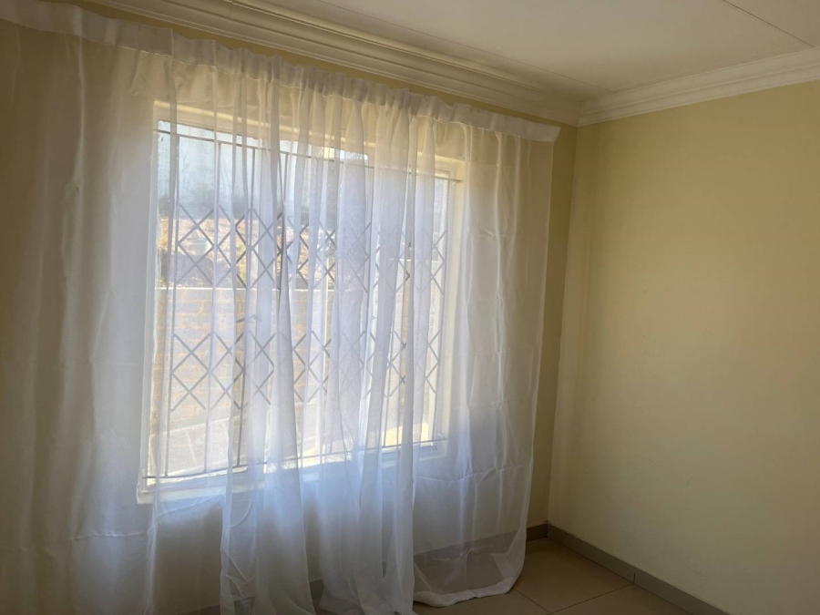 3 Bedroom Property for Sale in Roodekop Gauteng