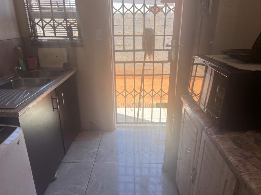 2 Bedroom Property for Sale in Lehae Gauteng