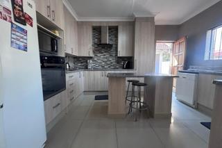 3 Bedroom Property for Sale in Brackenhurst Gauteng