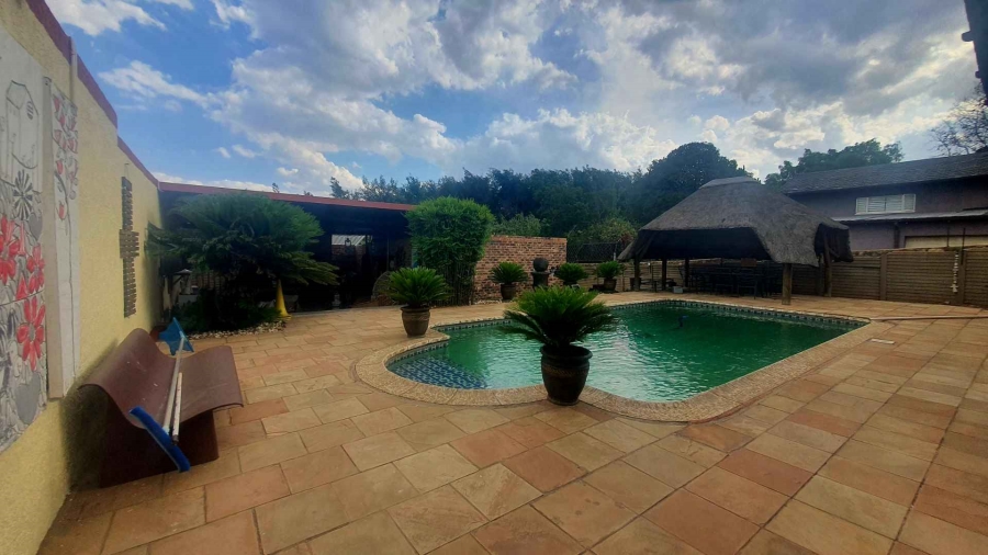 4 Bedroom Property for Sale in South Crest Gauteng