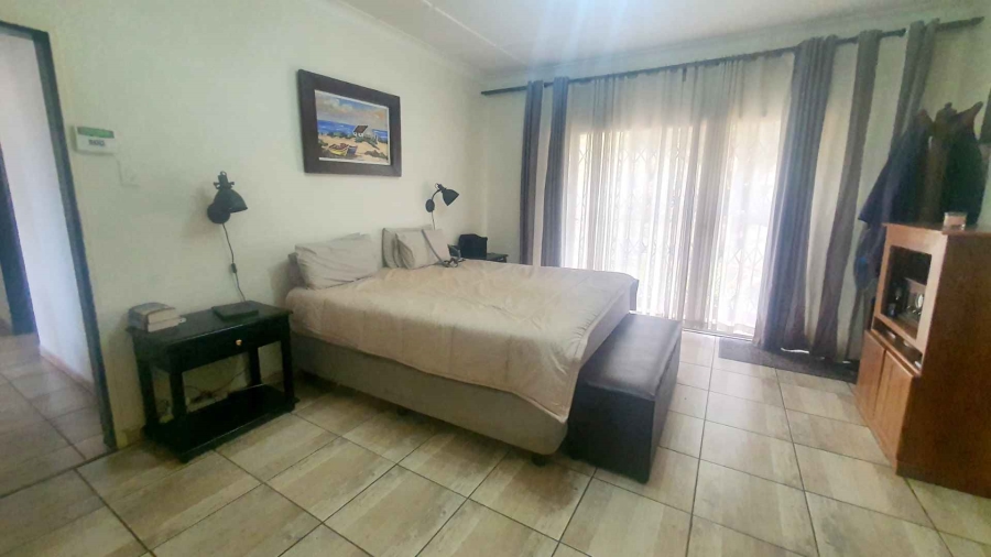 4 Bedroom Property for Sale in South Crest Gauteng