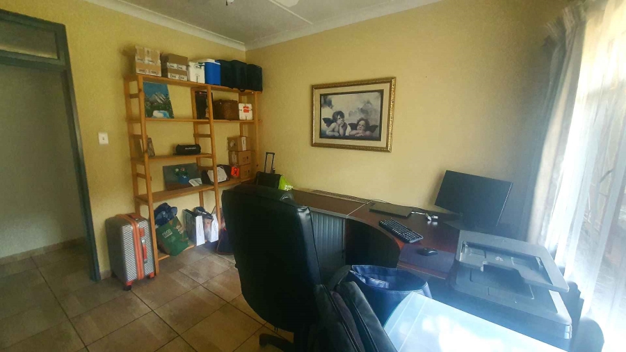 4 Bedroom Property for Sale in South Crest Gauteng