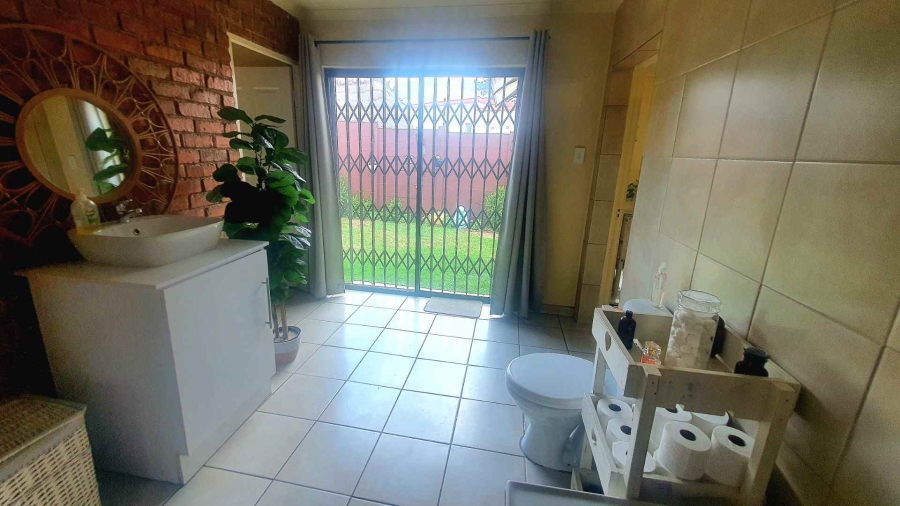 4 Bedroom Property for Sale in South Crest Gauteng