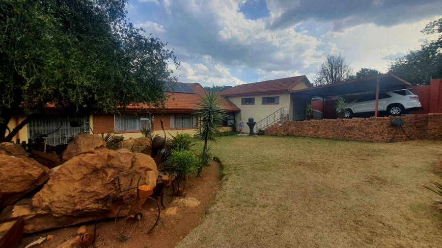 4 Bedroom Property for Sale in South Crest Gauteng