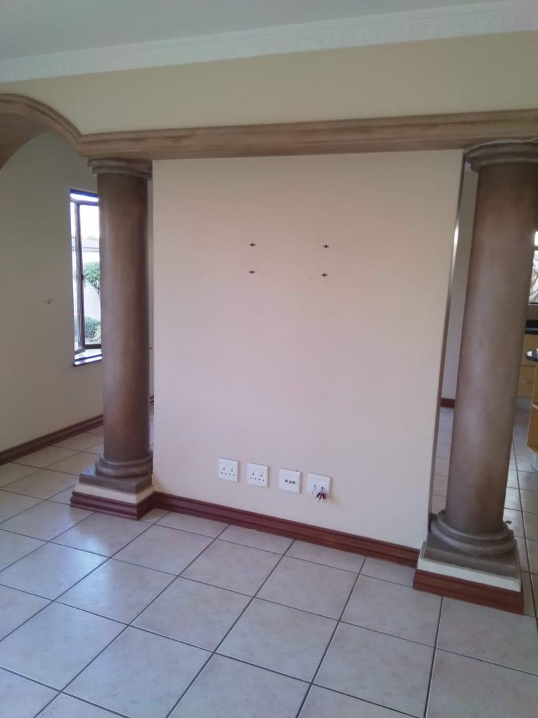 3 Bedroom Property for Sale in Beyerspark Gauteng