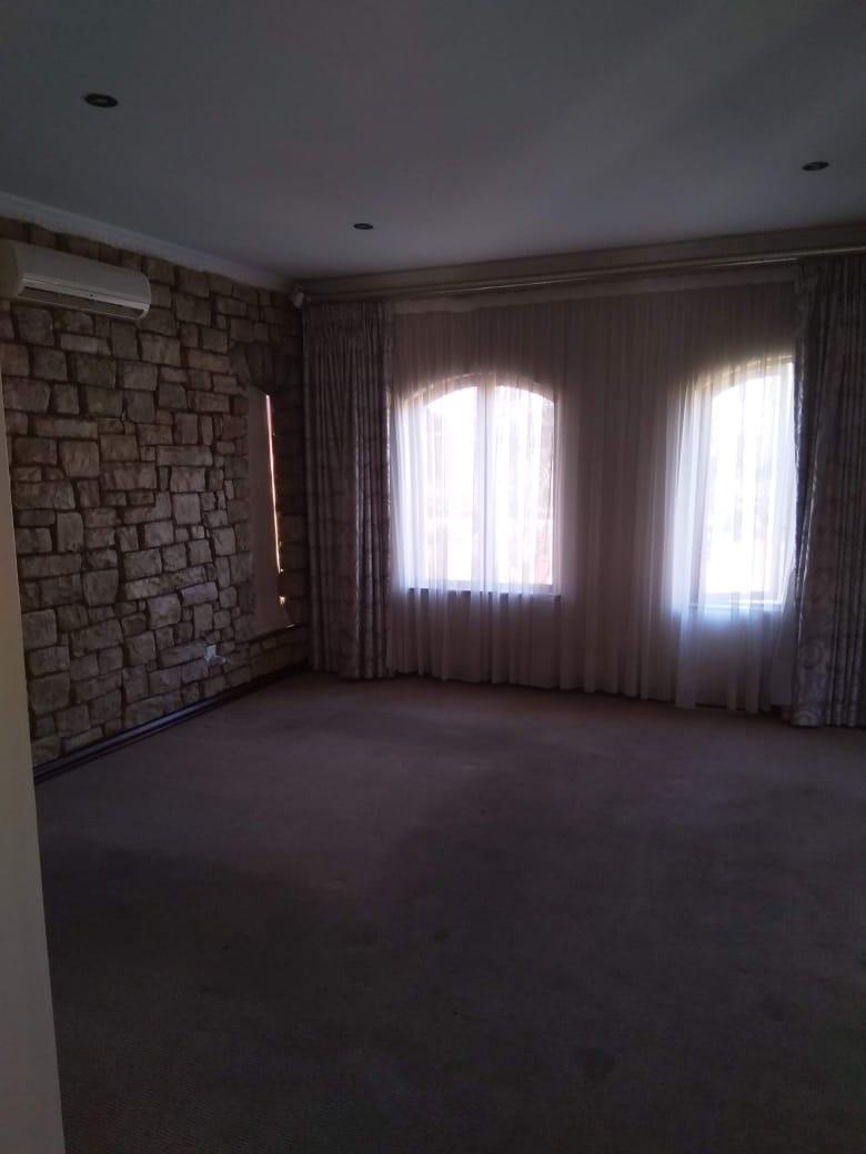 3 Bedroom Property for Sale in Beyerspark Gauteng