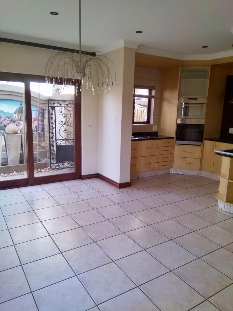 3 Bedroom Property for Sale in Beyerspark Gauteng