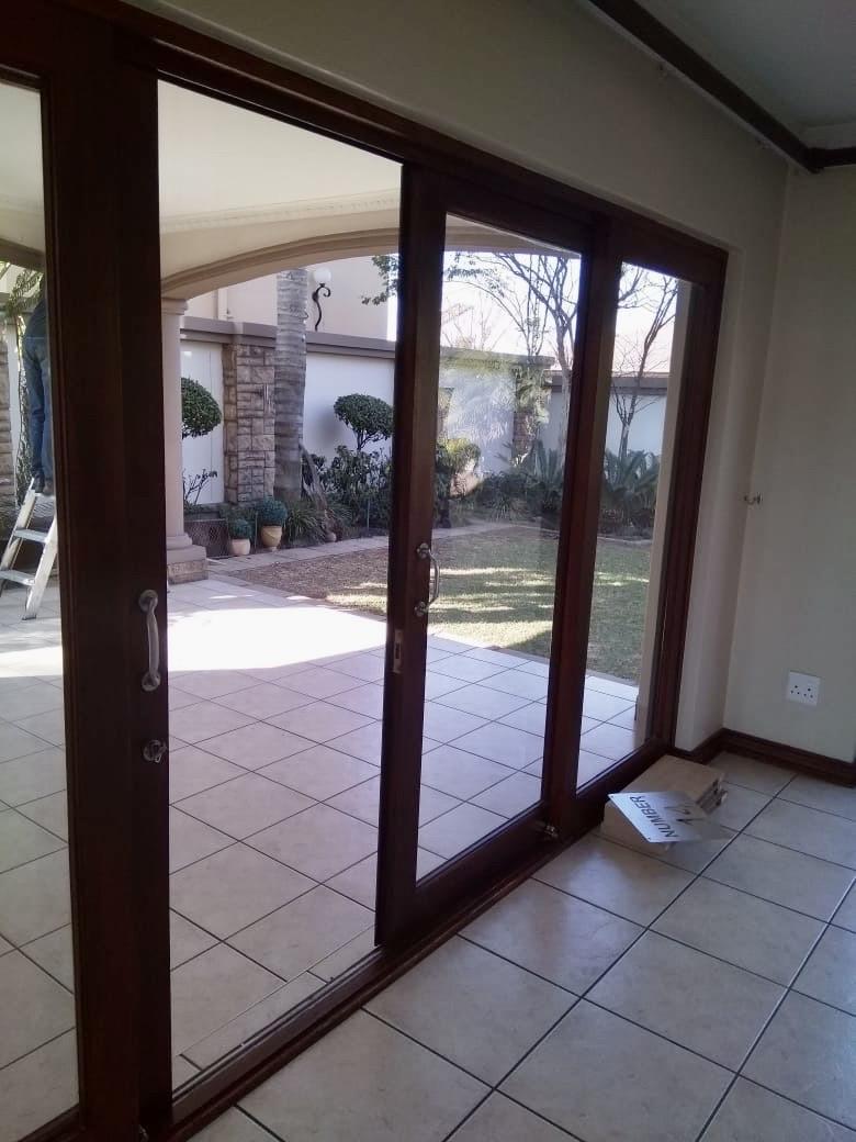 3 Bedroom Property for Sale in Beyerspark Gauteng