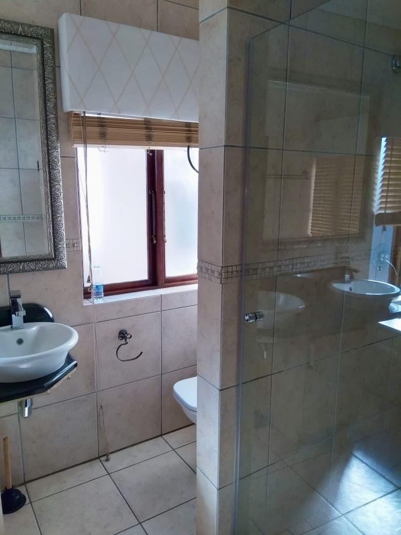 3 Bedroom Property for Sale in Beyerspark Gauteng