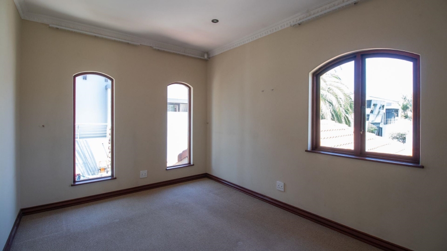 3 Bedroom Property for Sale in Beyerspark Gauteng