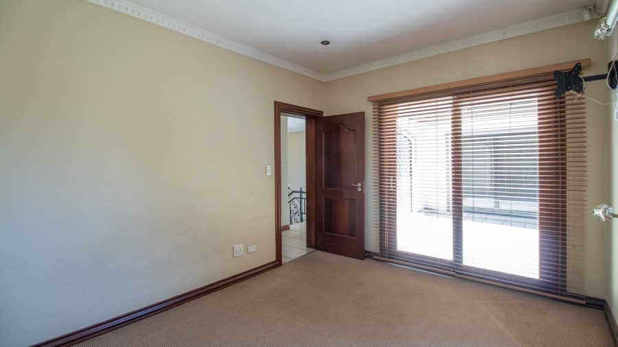 3 Bedroom Property for Sale in Beyerspark Gauteng