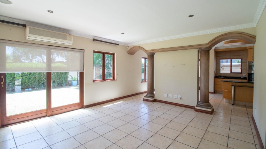 3 Bedroom Property for Sale in Beyerspark Gauteng