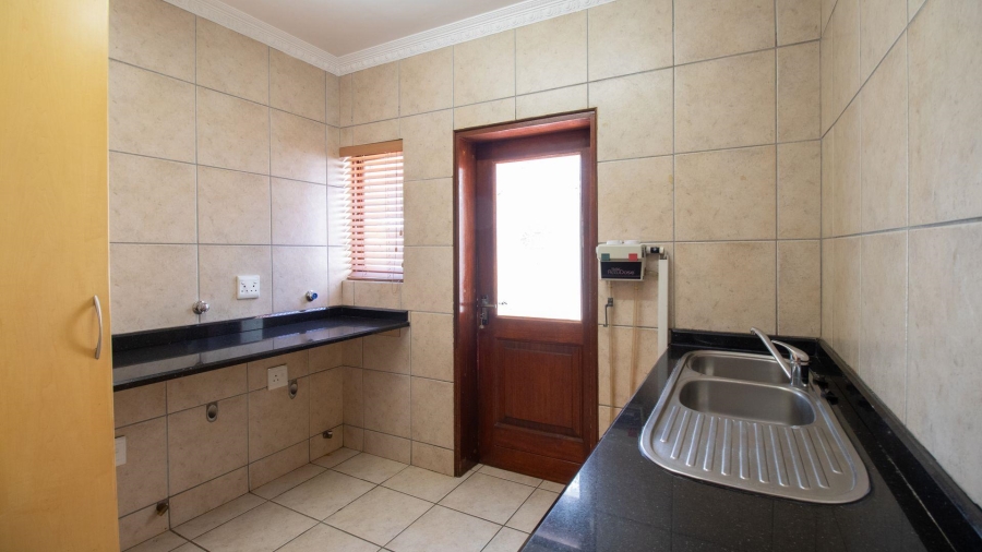 3 Bedroom Property for Sale in Beyerspark Gauteng