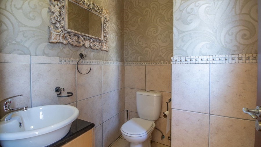 3 Bedroom Property for Sale in Beyerspark Gauteng