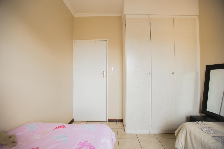 2 Bedroom Property for Sale in Mooikloof Gauteng