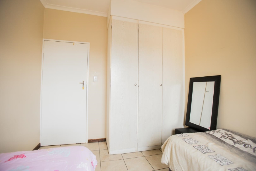 2 Bedroom Property for Sale in Mooikloof Gauteng