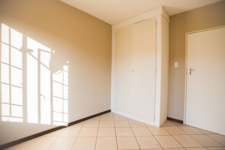 2 Bedroom Property for Sale in Mooikloof Gauteng