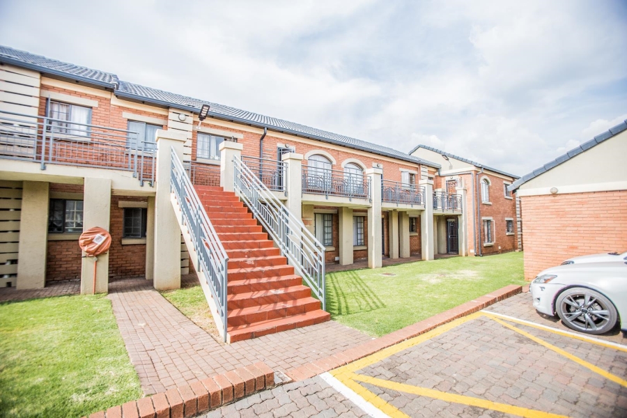 2 Bedroom Property for Sale in Mooikloof Gauteng