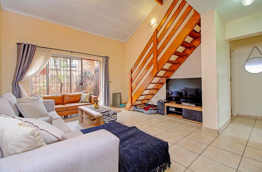 3 Bedroom Property for Sale in Wilgeheuwel Gauteng