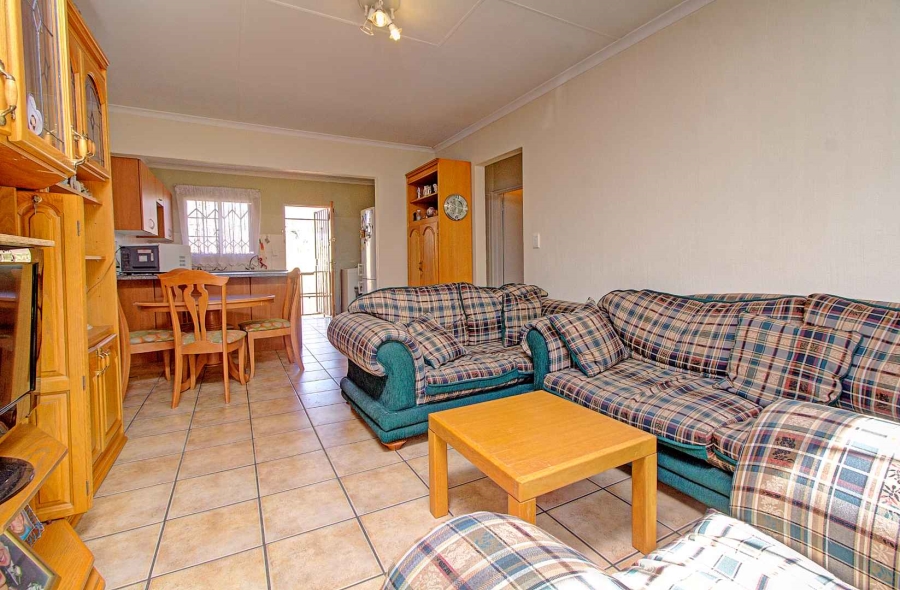 2 Bedroom Property for Sale in Wilgeheuwel Gauteng