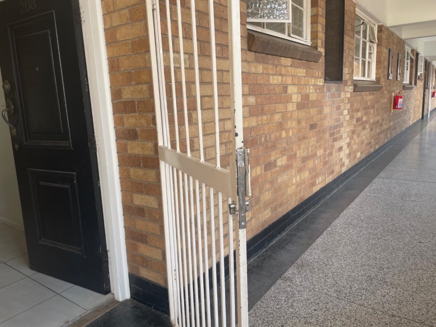 To Let 2 Bedroom Property for Rent in Killarney Gauteng