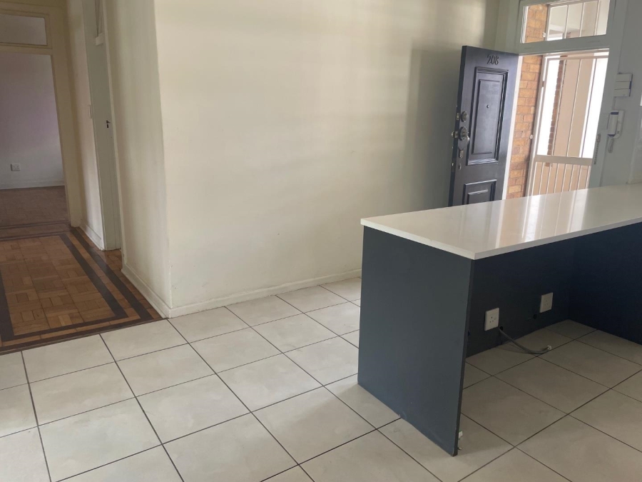 To Let 2 Bedroom Property for Rent in Killarney Gauteng