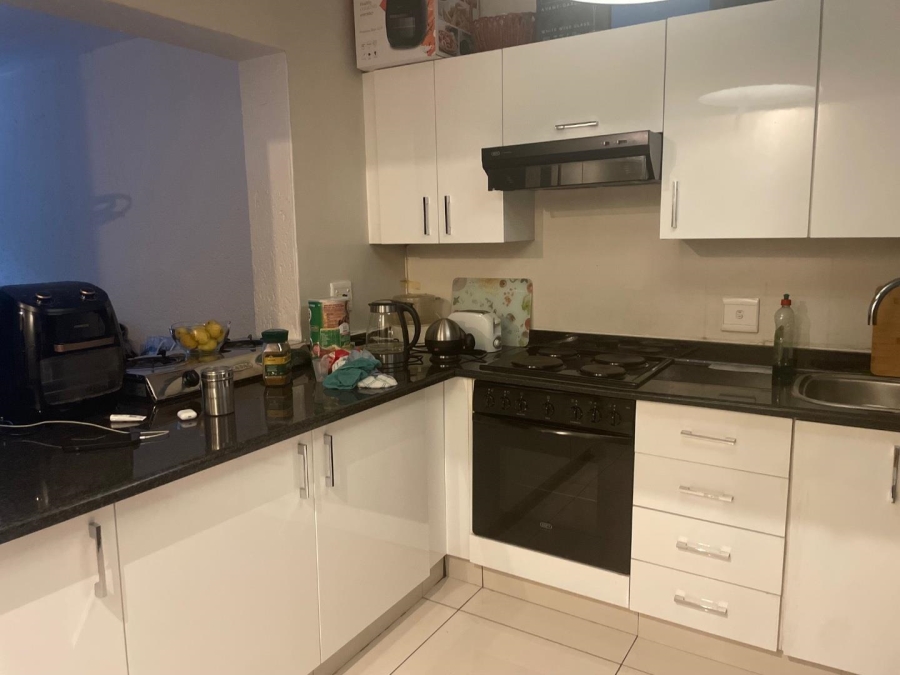 To Let 2 Bedroom Property for Rent in Morningside Gauteng