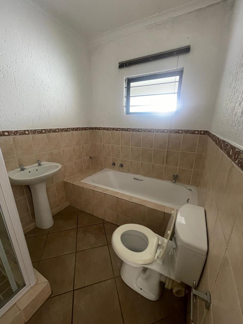 1 Bedroom Property for Sale in Sunninghill Gauteng