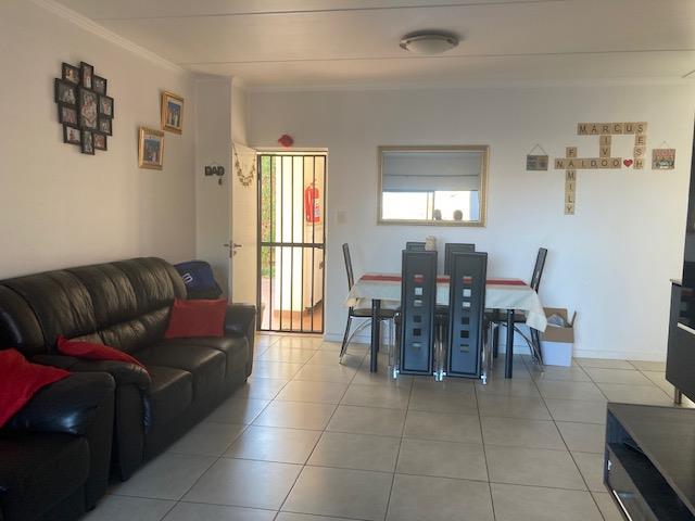 To Let 3 Bedroom Property for Rent in Oakdene Gauteng