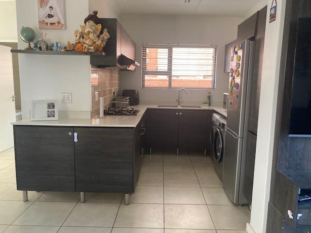 To Let 3 Bedroom Property for Rent in Oakdene Gauteng