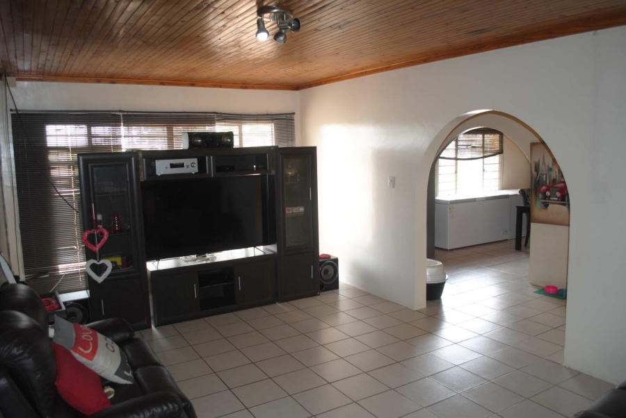 3 Bedroom Property for Sale in Helderstrome AH Gauteng