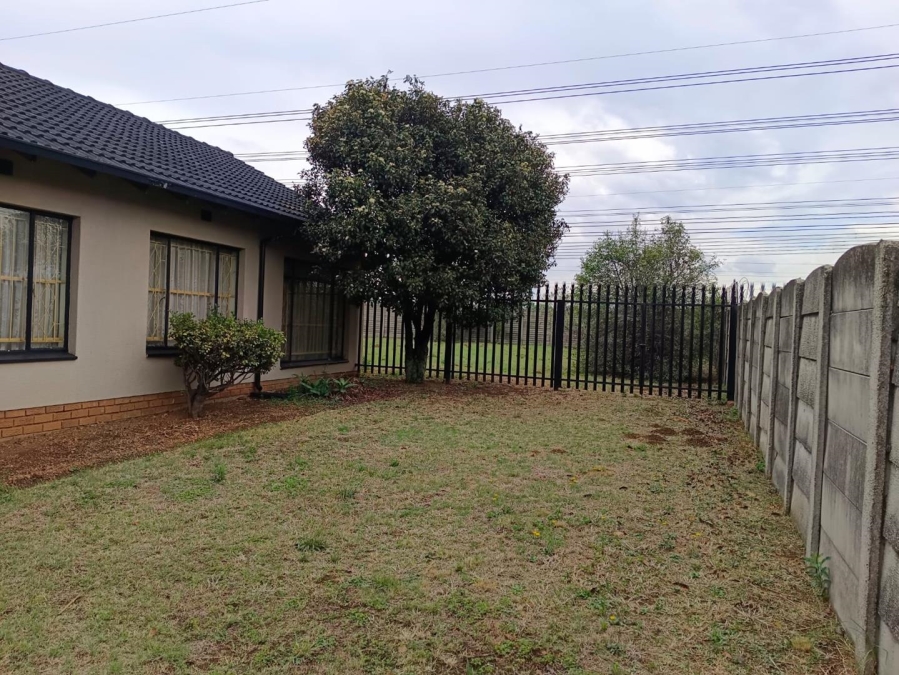 3 Bedroom Property for Sale in Mayberry Park Gauteng