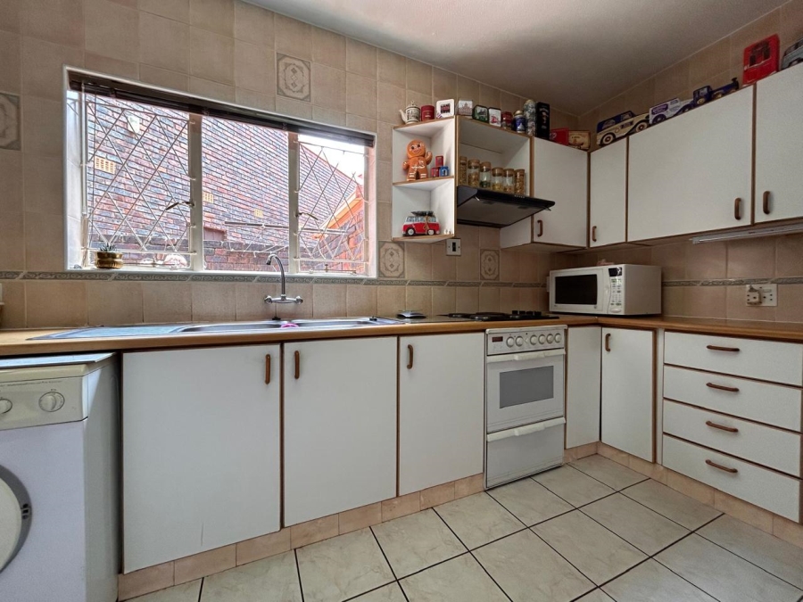 3 Bedroom Property for Sale in Brackenhurst Gauteng