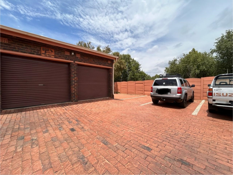 3 Bedroom Property for Sale in Brackenhurst Gauteng