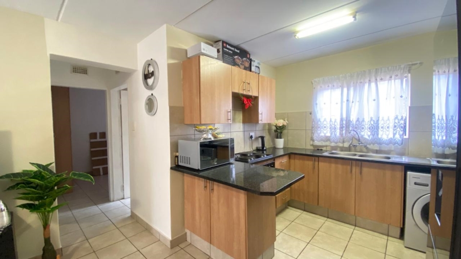 2 Bedroom Property for Sale in Olympus AH Gauteng