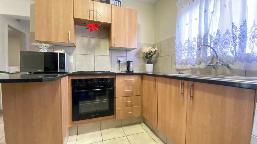 2 Bedroom Property for Sale in Olympus AH Gauteng