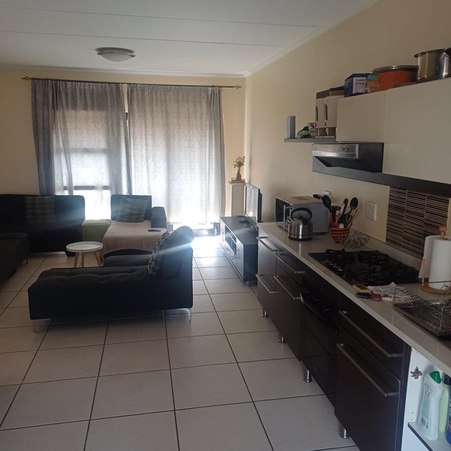 To Let 2 Bedroom Property for Rent in Fourways Gauteng