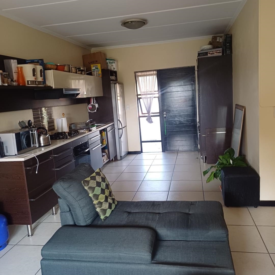 To Let 2 Bedroom Property for Rent in Fourways Gauteng