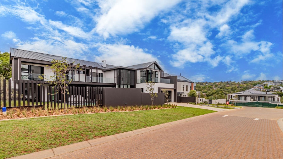 5 Bedroom Property for Sale in Helderfontein Estate Gauteng