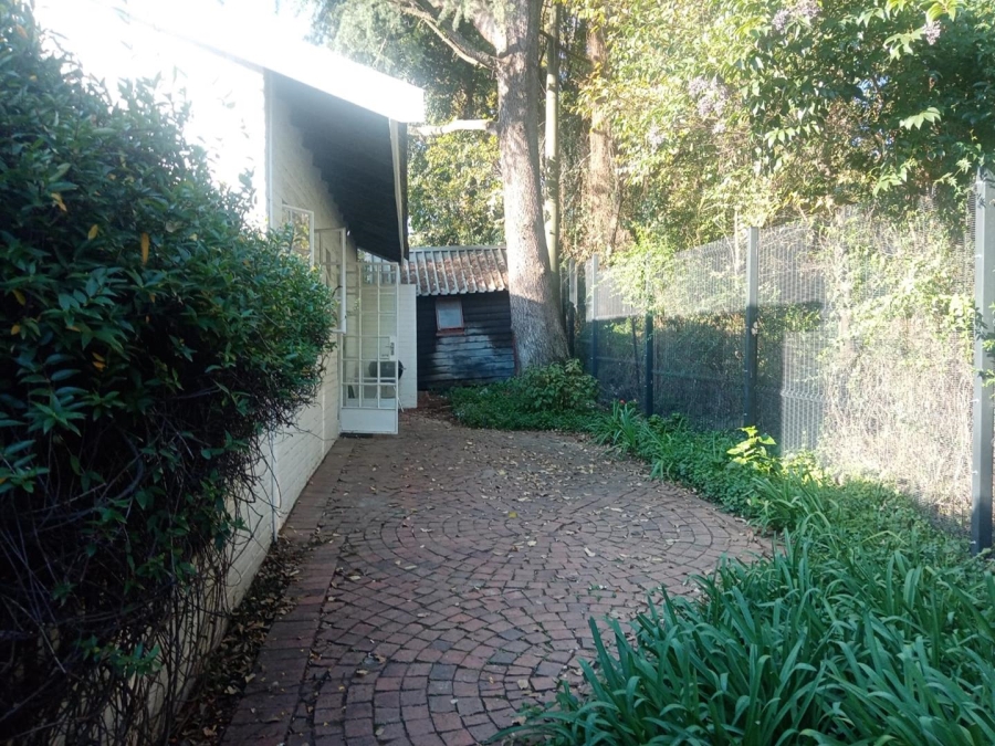 To Let 1 Bedroom Property for Rent in Bryanston Gauteng