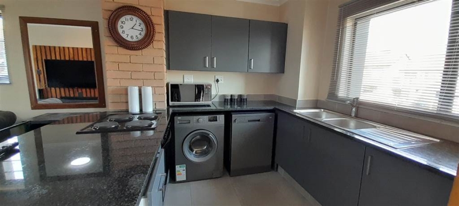 To Let 2 Bedroom Property for Rent in Vorna Valley Gauteng