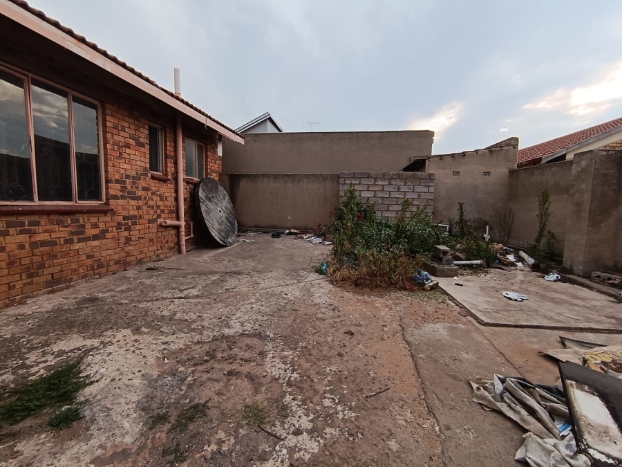 2 Bedroom Property for Sale in Emoyeni Gauteng