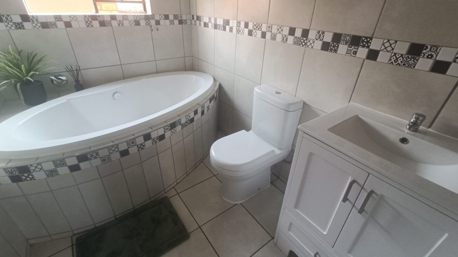 3 Bedroom Property for Sale in Hennopspark Gauteng